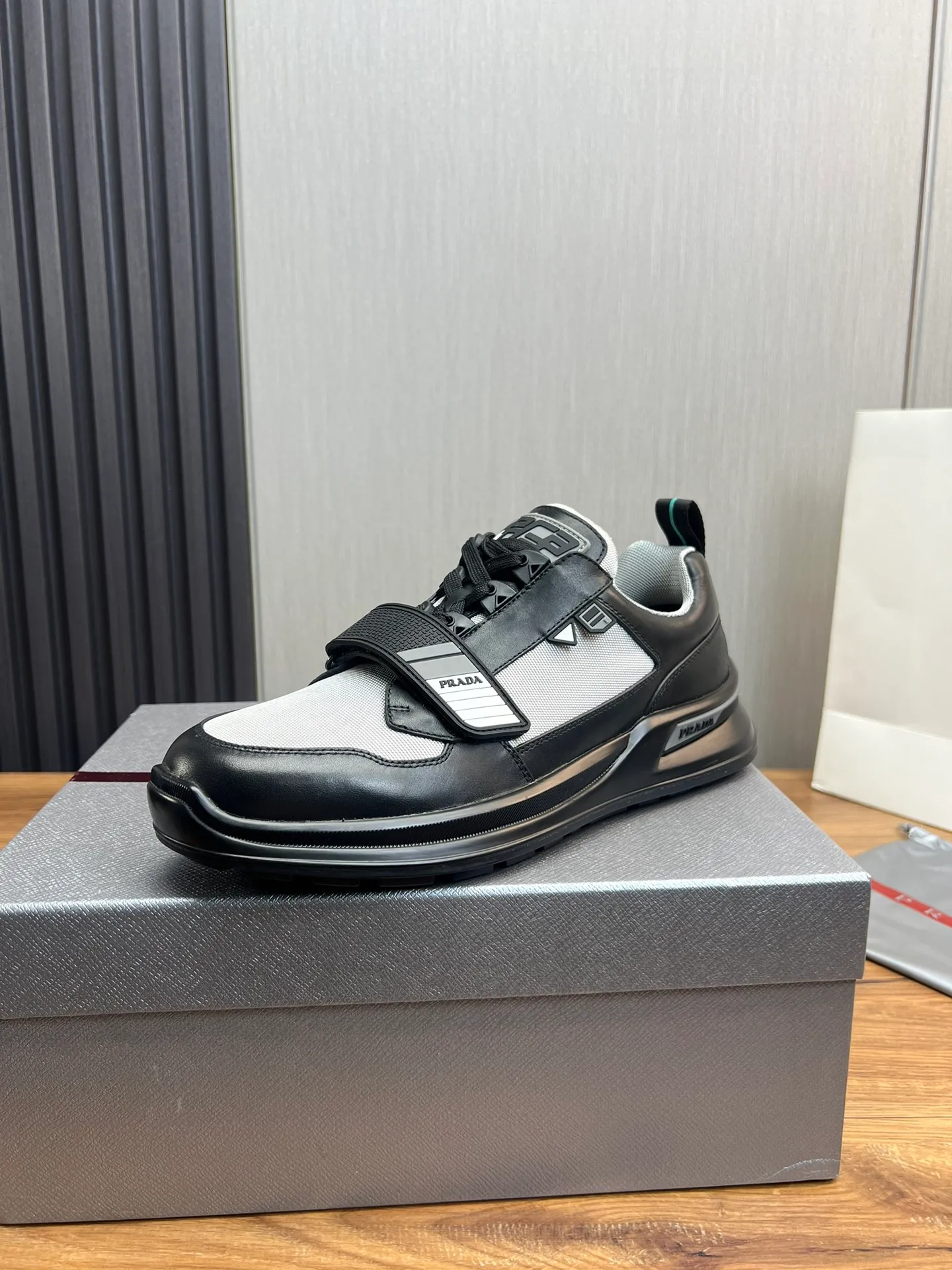 Men's shoes 💰620💰 [PRADA] Men's shoes are popular in the counter, official website is synchronized, high-quality shipments ✔️Original cowhide stitching mesh + cowhide lining, 1🆚1 replica, original original bottom, 38-45 (45 customized, non-refundable)